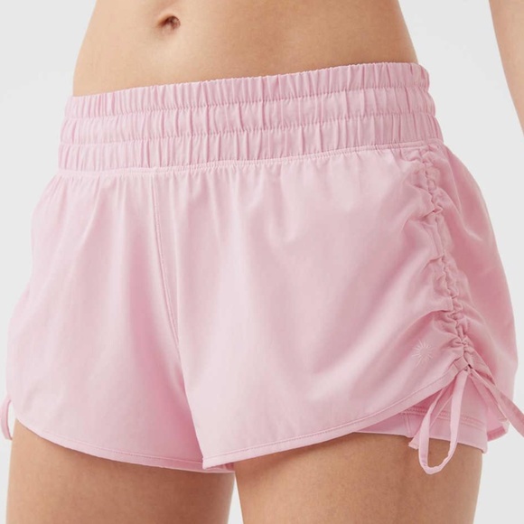 OFFLINE by Aerie Ruched Hot Stuff Short Black Small - Picture 2 of 9